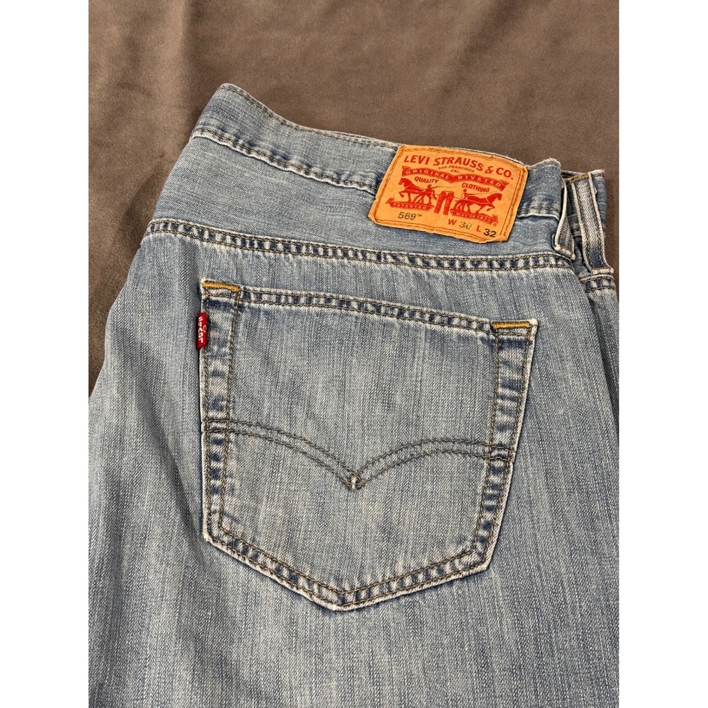 Levis 569 Loose Straight Leg Jeans Mens 38x32 Light Wash Denim Blue - Picture 8 of 8